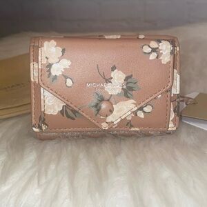 Michael Kors Collection Suntan Floral WALLET With Pocket